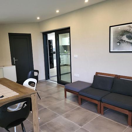 Guest House Tika ميدولين المظهر الخارجي الصورة